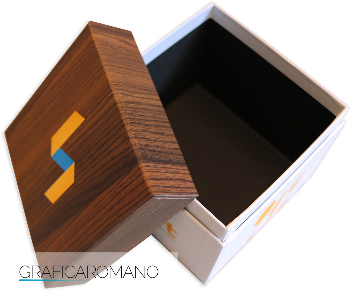 Cofanetto box pubblicitario con coperchio effetto legno, realizzato per Daikin